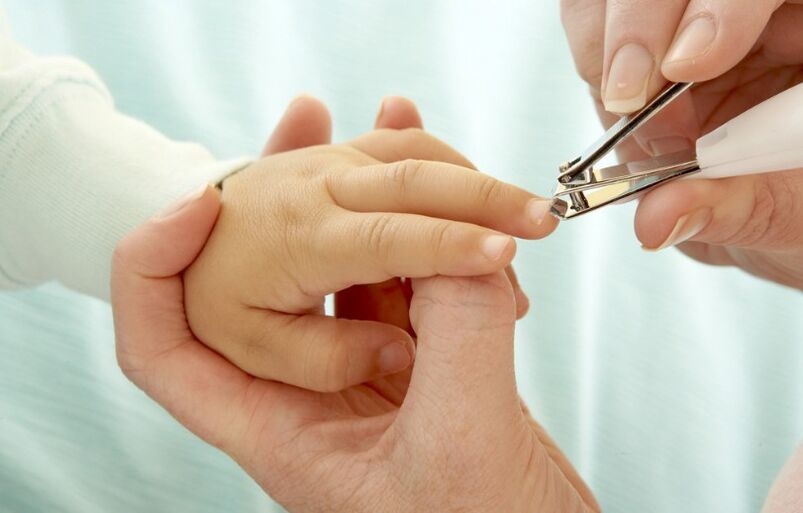 Cutting nails for a child